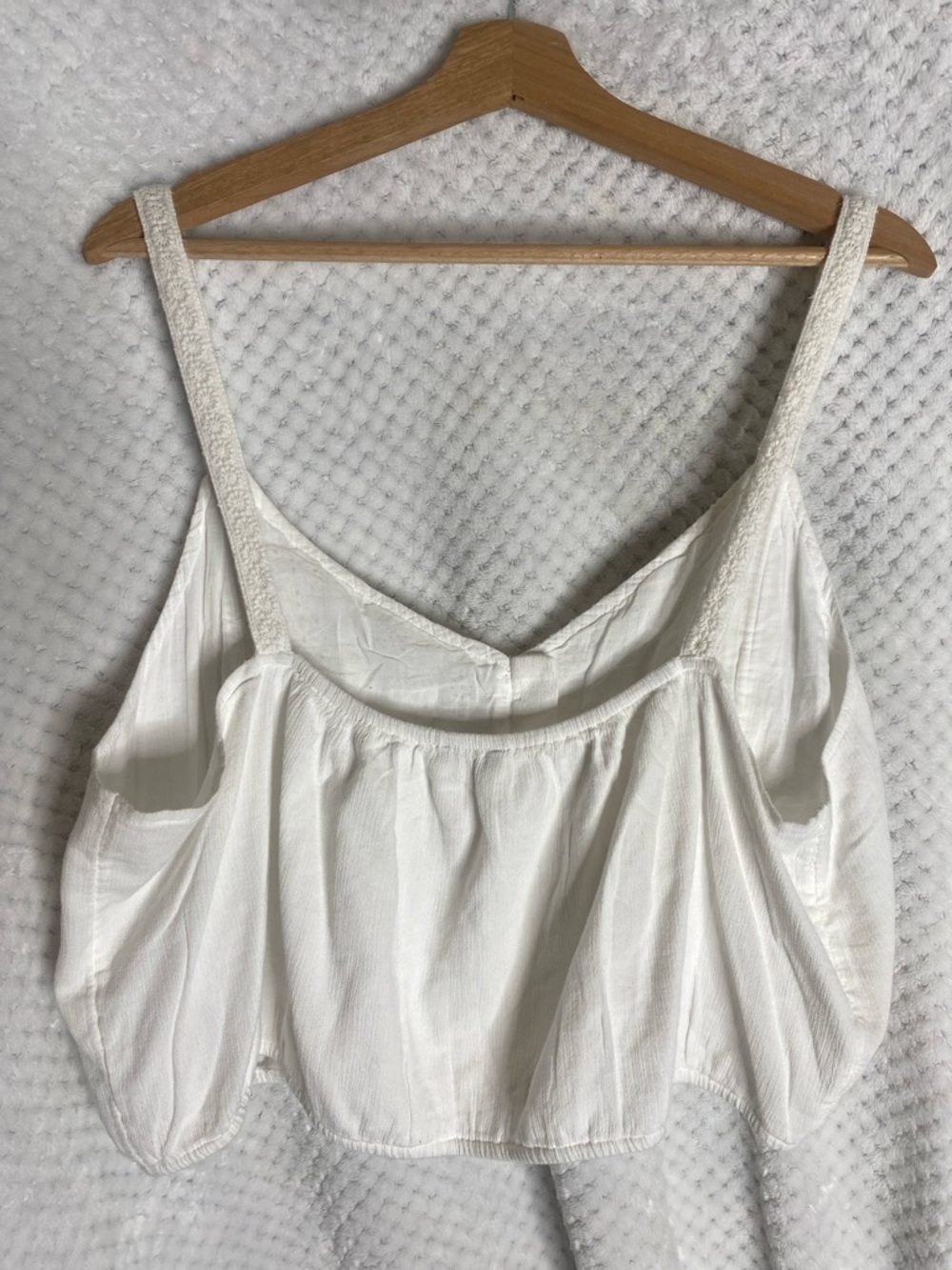 American Eagle White Crop Tank - Picture 3 of 4